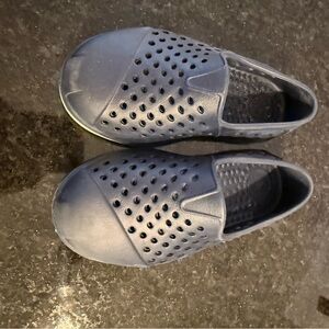 Toms toddler water shoes